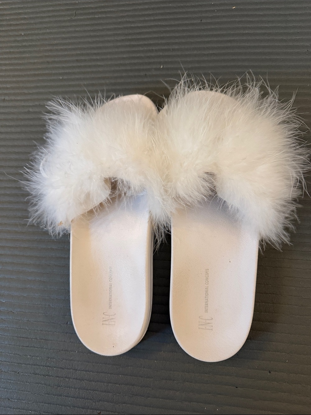 INC International Concepts White Faux-Fur Slide Slippers